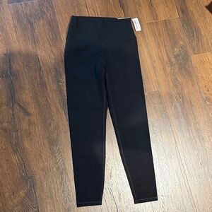 NWT Old Navy Black Leggings Medium Ankle High Rise